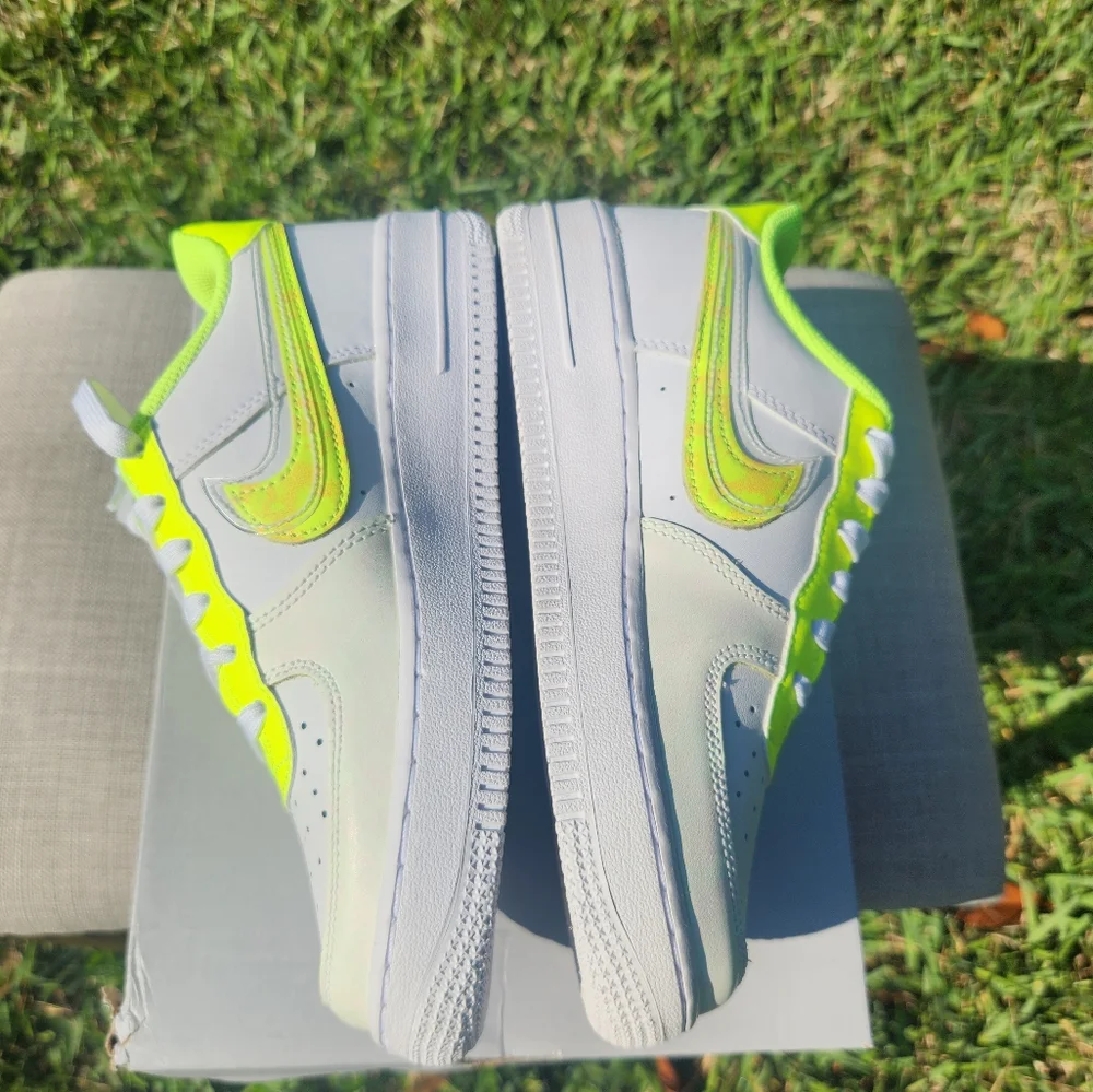 Nike Air Force 1 Low LV8 GS White Volt White DV1680 100 kids size 4y